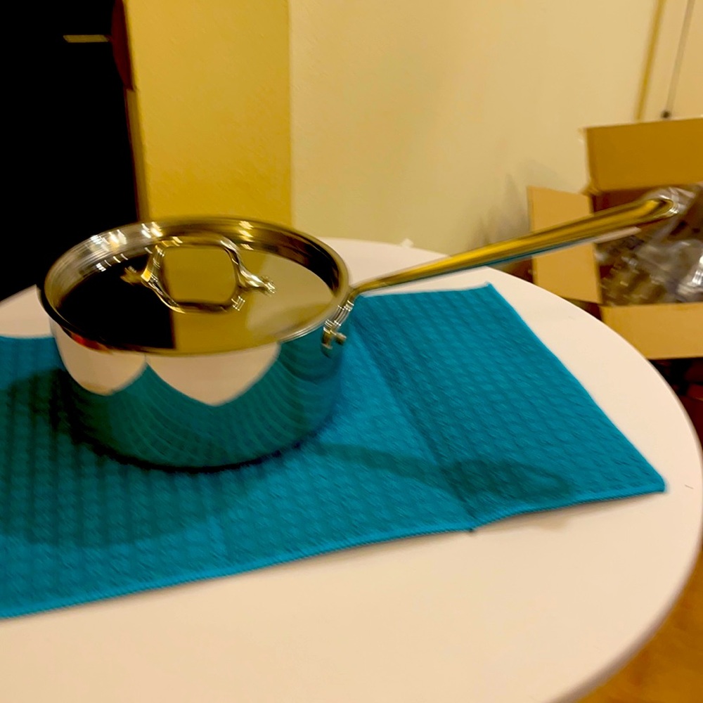 All Clad 3 qt saucepan w/ lid